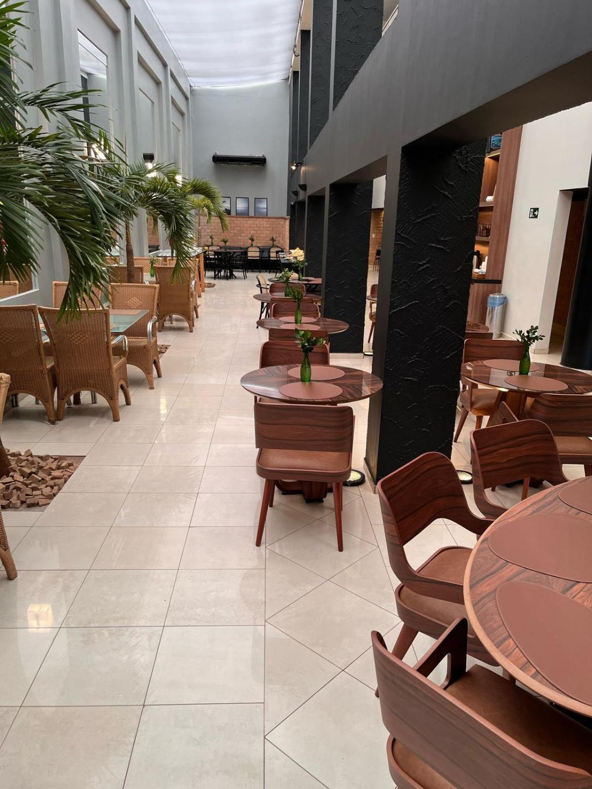 绿洲大厦酒店 里贝朗普雷托 外观 照片